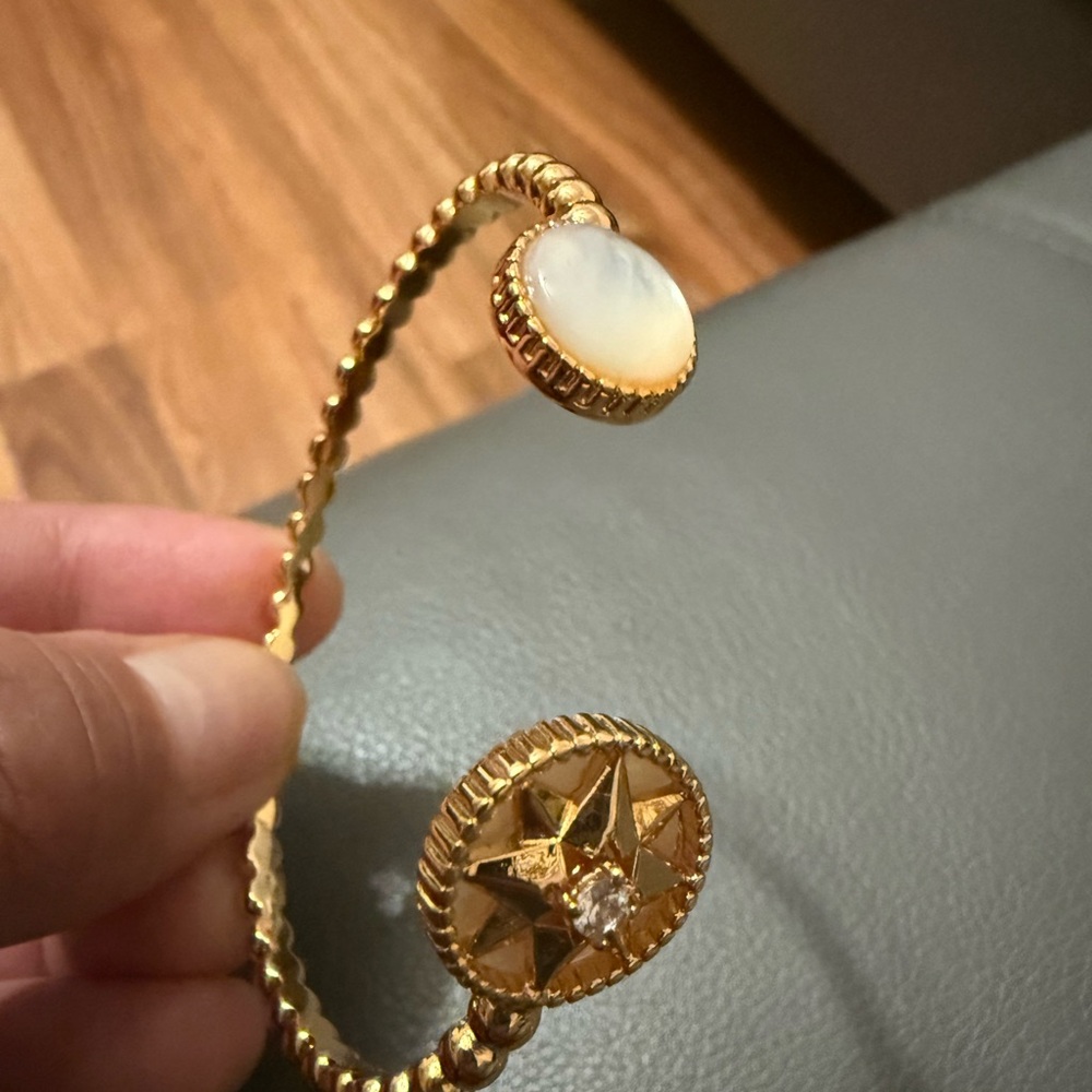 Fashion open bangle